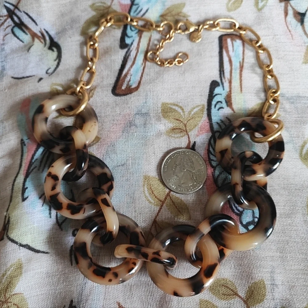 J. Crew Faux Brown Mottled Nude Tortoise Link Brass Tone Light Weight Necklace
